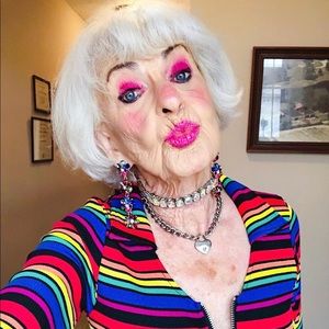 Meet your Posher, Billie